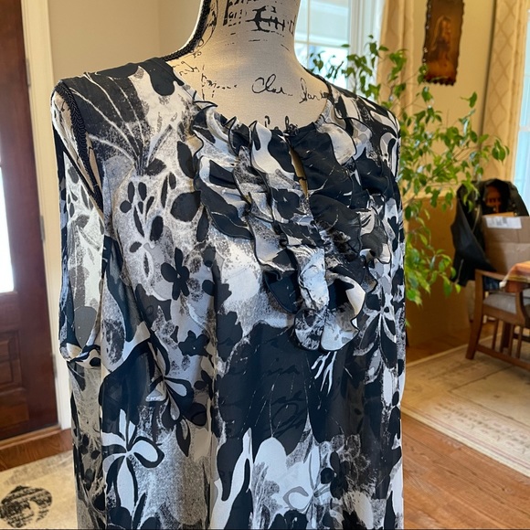 Sleeveless Ruffle Top - Picture 2 of 5